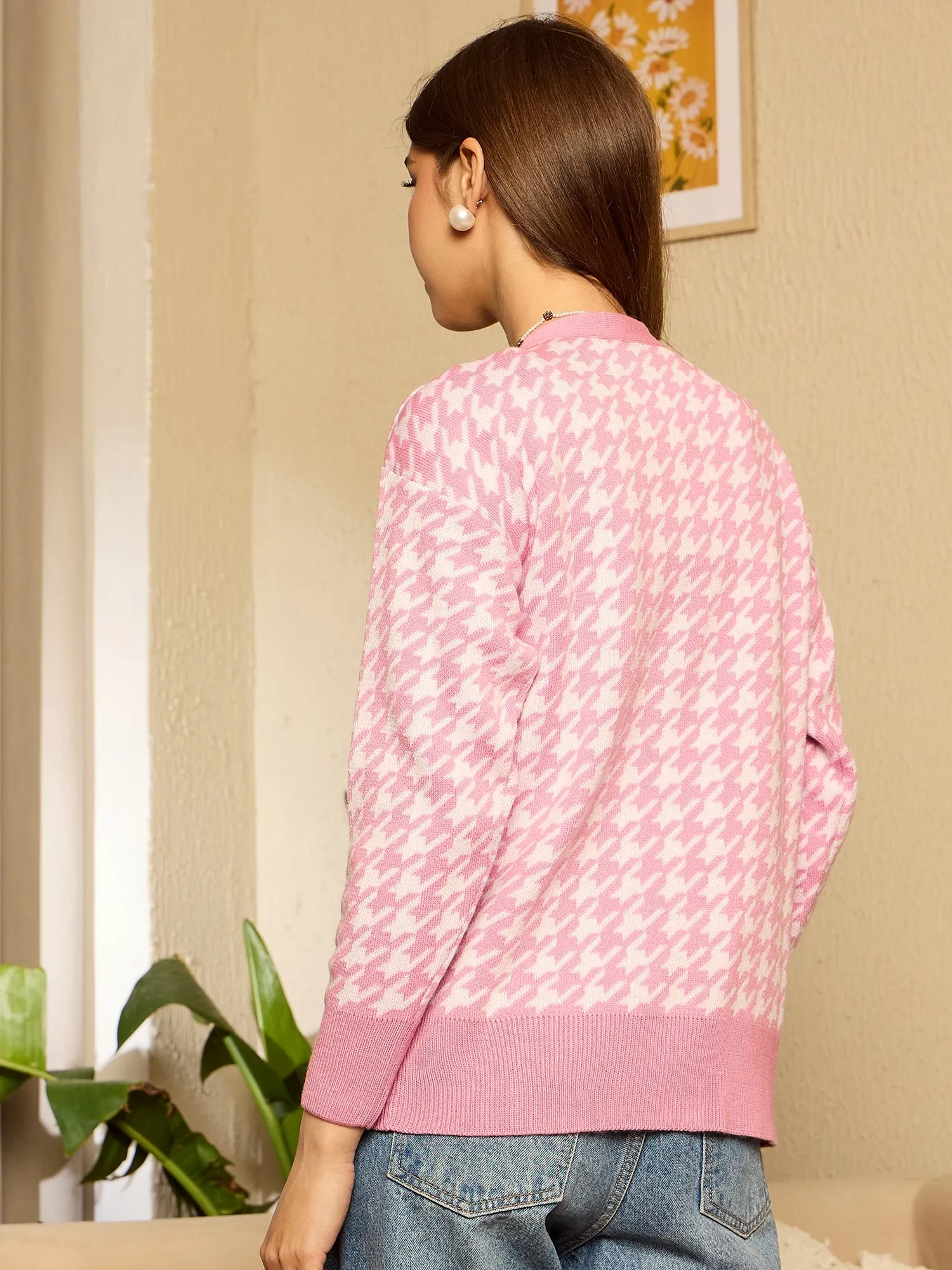 Berrylush Women Pink Houndstooth Print V-Neck Full Sleeve Front Open Regular Cardigan